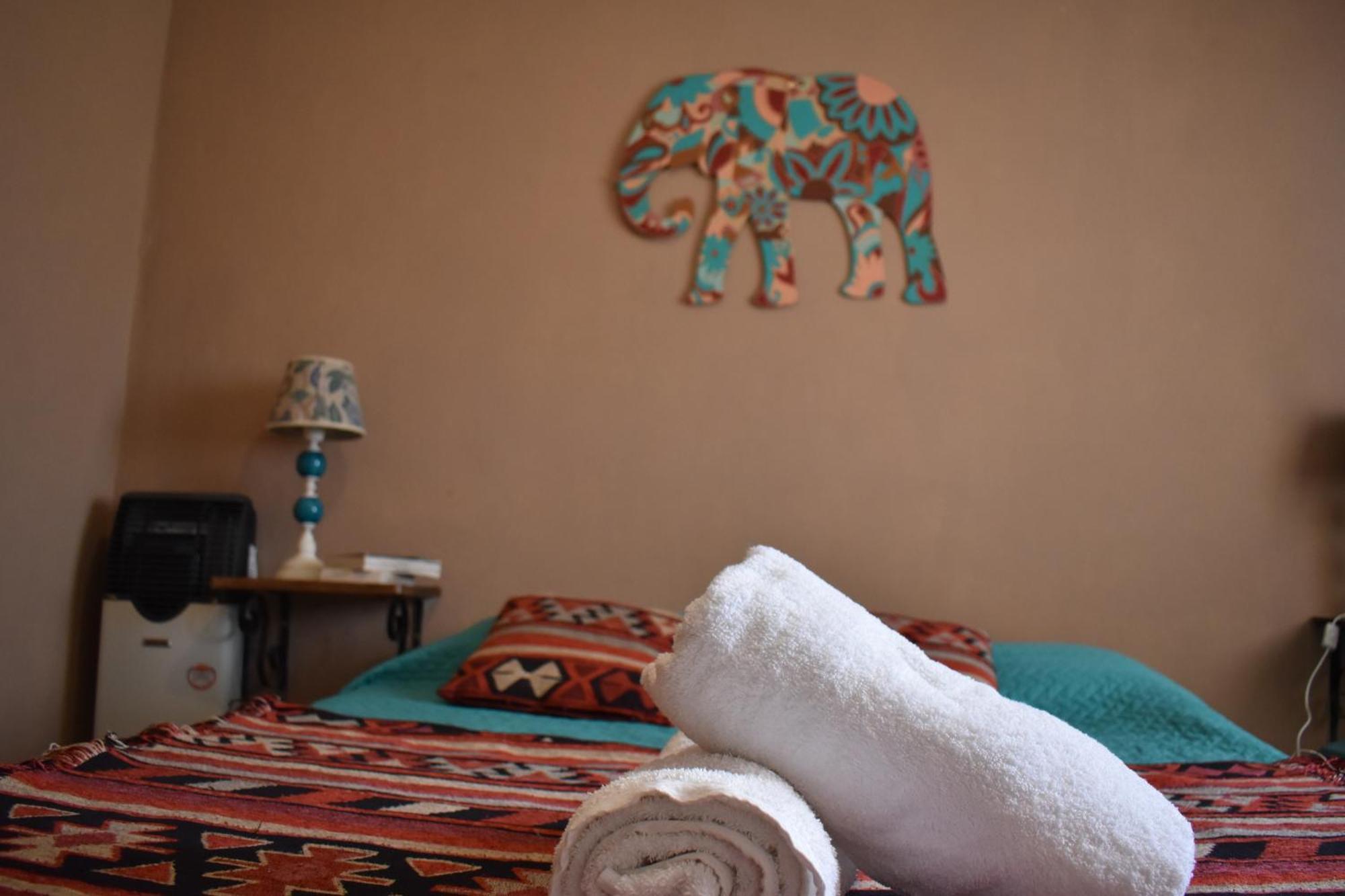 Hotel Cabanas Aparts Tierra De Glaciares 엘 칼라파테 외부 사진