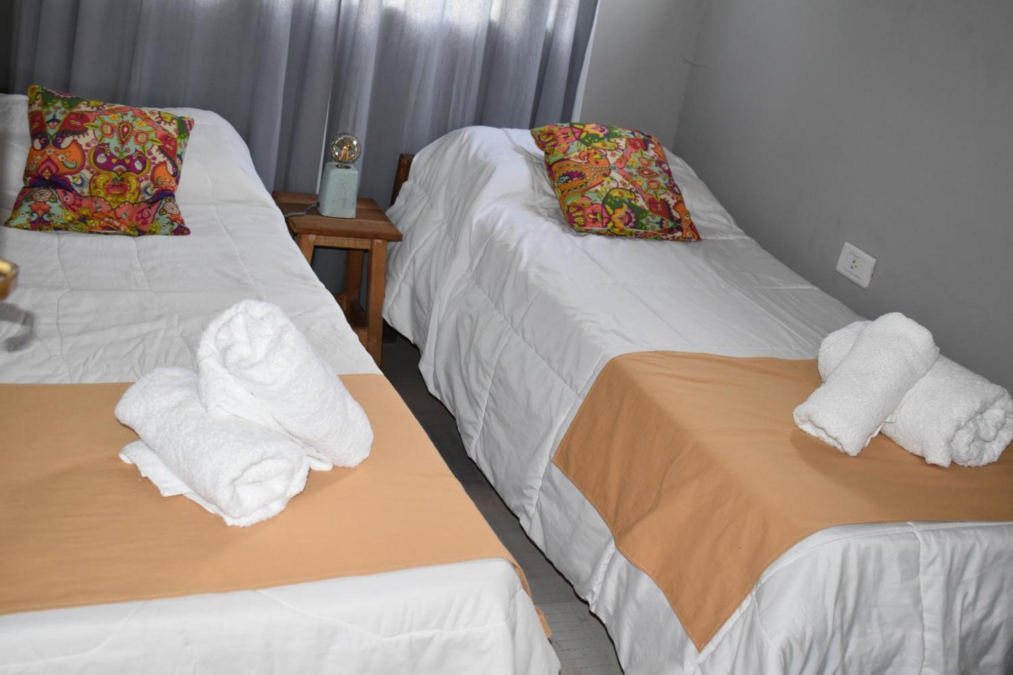 Hotel Cabanas Aparts Tierra De Glaciares 엘 칼라파테 외부 사진